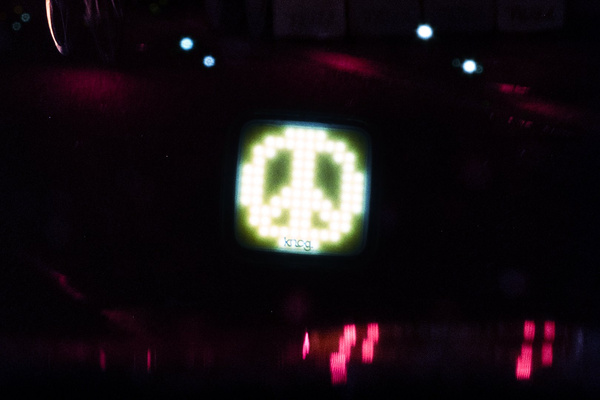 Lampka przednia Knog Blinder Peace