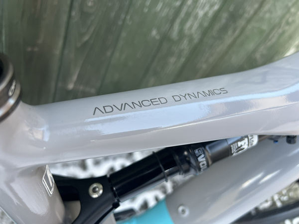 Używany rower elektryczny MTB Orbea Rise H30 EP8