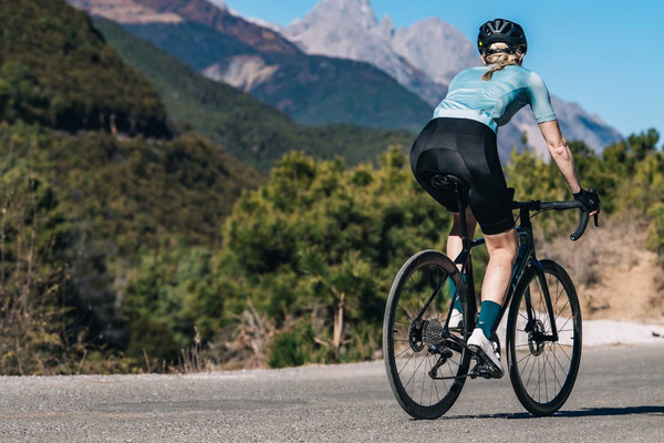 Spodenki damskie z szelkami Giant Liv Vantage