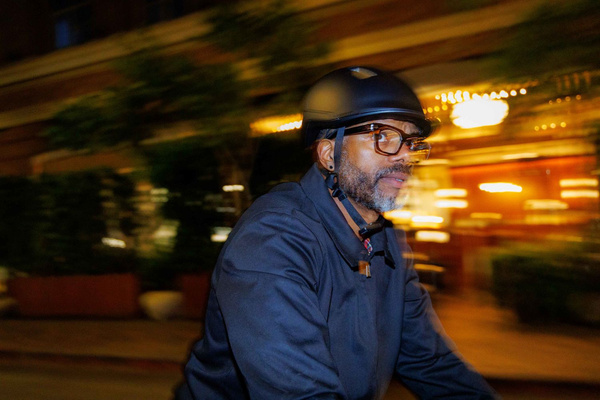 Kask miejski Giant Novo MIPS (czarny matowy)