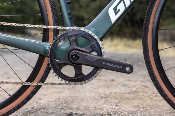 Rower szosowy elektryczny Giant Defy Advanced E+ Elite AR (2025) | karbonowy | Kelp Forest