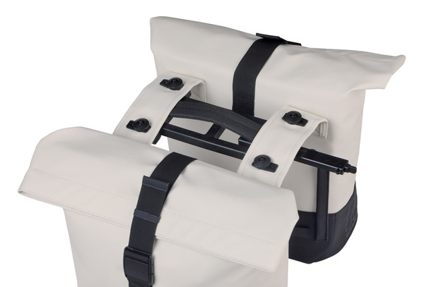 Sakwa na bagażnik podwójna Basil Cove MIK (biało-czarna 28-32 litry)