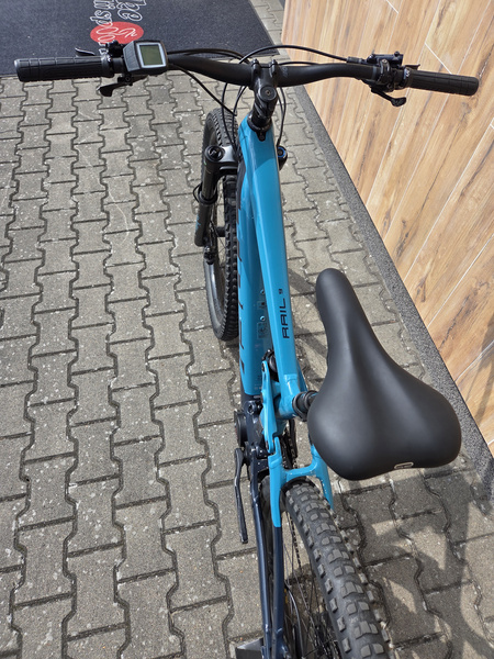 Używany rower elektryczny MTB Trek Rail 9 (2019) niebieski