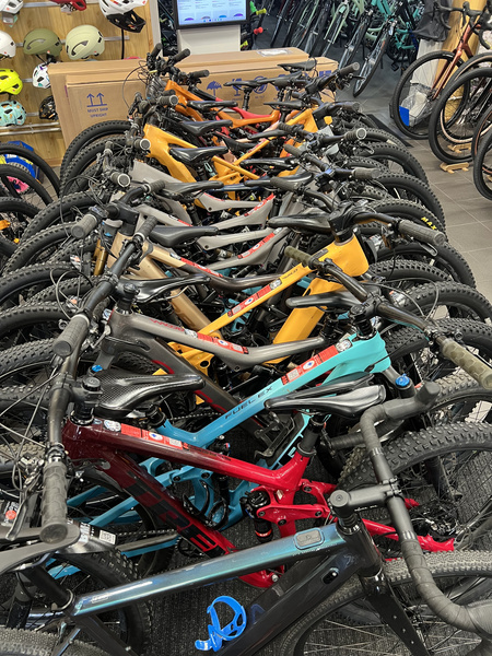 Używany rower elektryczny MTB Orbea Wild H20 (2022) zielony