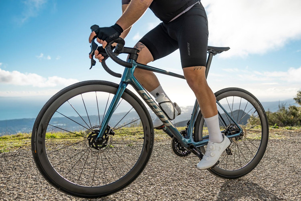 Koło tylne karbonowe Giant SLR 0 40 Disc (Shimano HG)