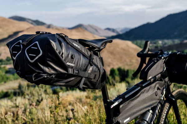 Torba podsiodłowa Giant H2Pro