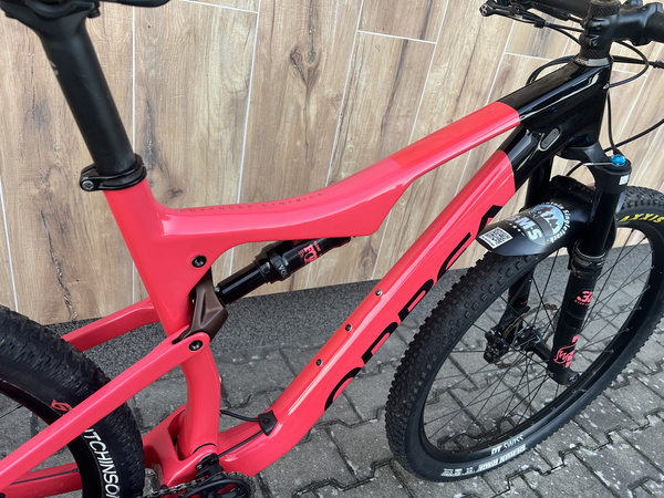 Używany karbonowy rower MTB Orbea Oiz M30 Coral Black