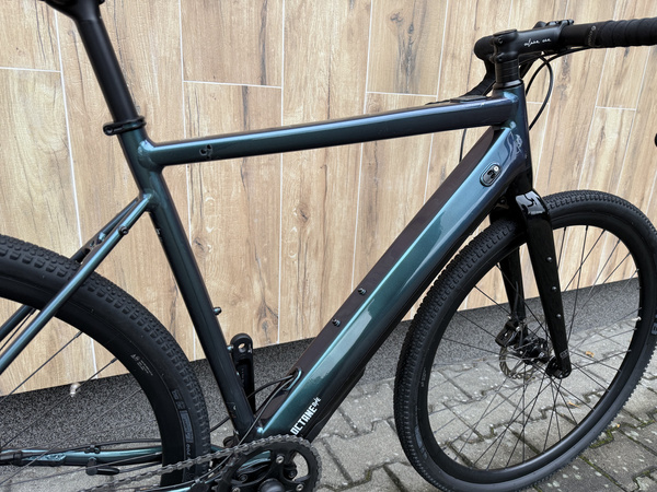 Potestowy rower gravel elektryczny Octane One E-GRD Dark Teal Metallic