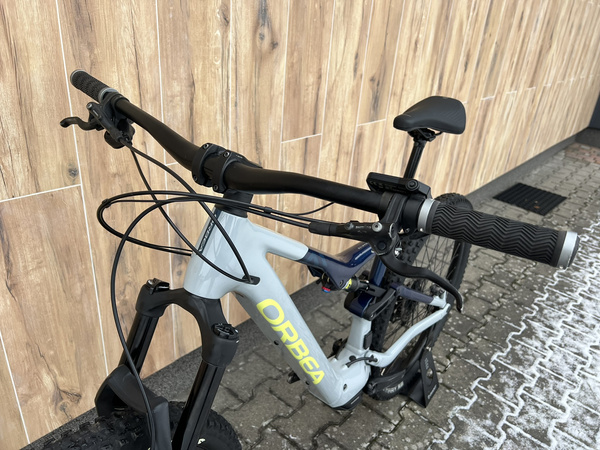 Używany rower elektryczny MTB Orbea Rise H30 EP6