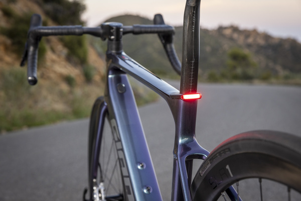 Rower szosowy elektryczny Giant Defy Advanced E+ Elite 0 (2025) | karbonowy | Blue Dragonfly