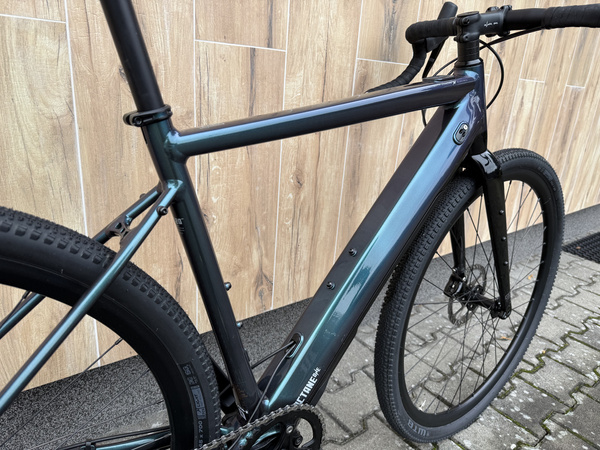 Potestowy rower gravel elektryczny Octane One E-GRD Dark Teal Metallic