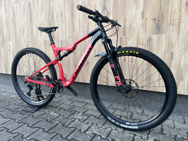 Używany karbonowy rower MTB Orbea Oiz M30 Coral Black