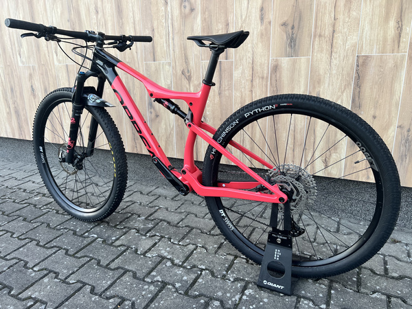 Używany karbonowy rower MTB Orbea Oiz M30 Coral Black