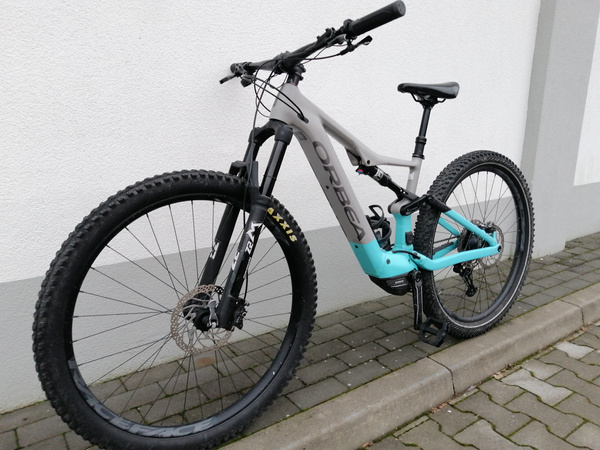 Używany rower elektryczny MTB Orbea Rise H30 EP8