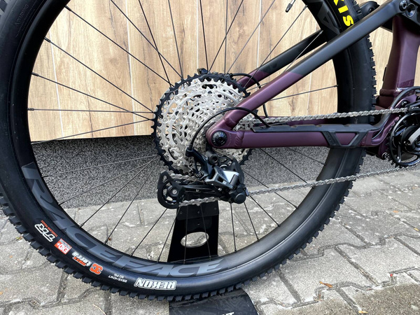 Rower elektryczny Orbea E-MTB Rise H30 EP8 540Wh fioletowo-czarny 2022