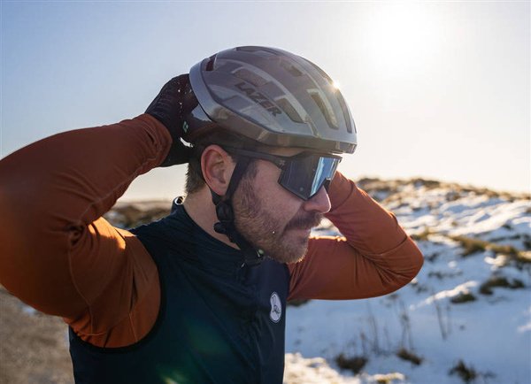 Kask szosowy Lazer Tempo KinetiCore Titanium