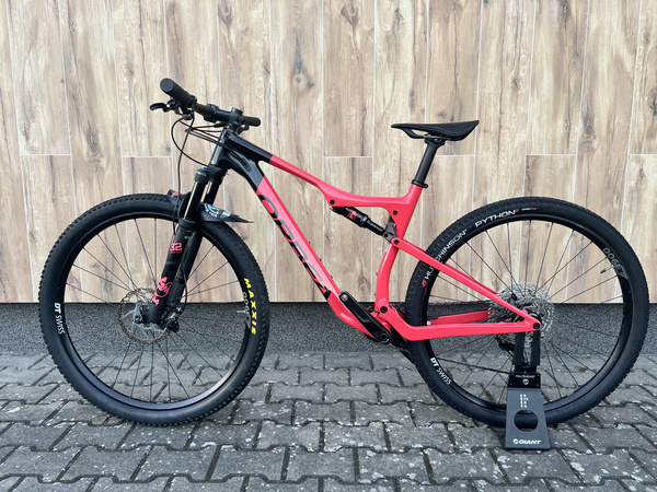 Używany karbonowy rower MTB Orbea Oiz M30 Coral Black