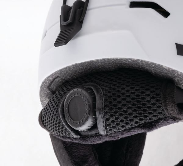 Kask narciarski TRIPOINT 201 Trdkova (biały)