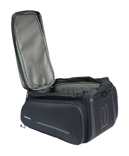 Torba na bagażnik Basil Move MIK + adapter (czarna 10-26 litrów)