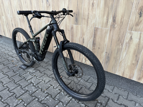 Używany rower elektryczny MTB Trek Rail 9 (2021) zielony