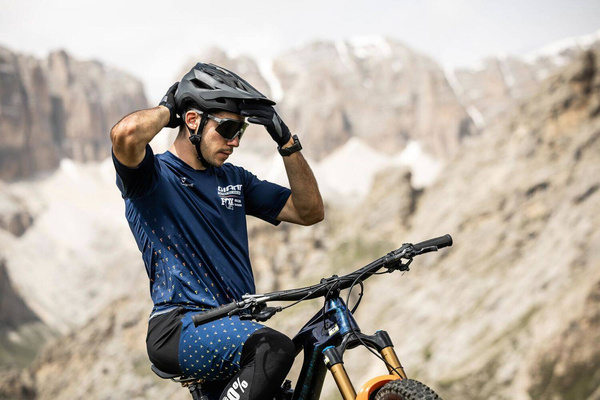 Kask MTB Giant Rail MIPS Panther Black