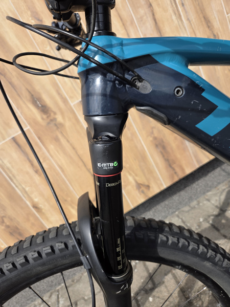 Używany rower elektryczny MTB Trek Rail 9 (2019) niebieski