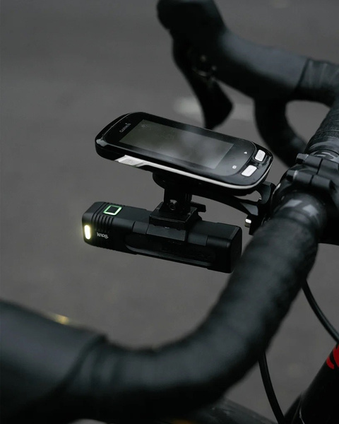 Lampka przednia Knog Blinder Pro 900
