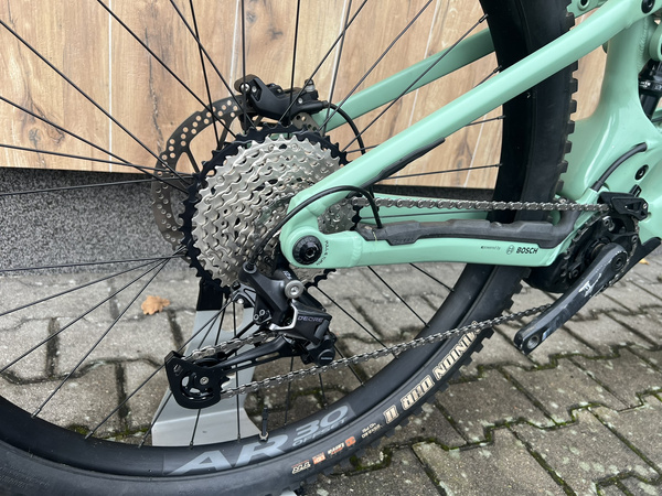 Używany rower elektryczny MTB Orbea Wild H20 (2022) zielony