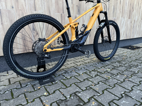 Używany rower elektryczny MTB Orbea Wild H20 750Wh (2023) żółty
