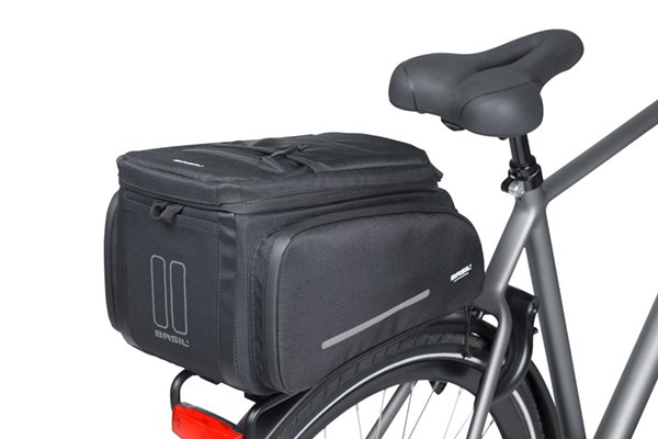 Torba na bagażnik Basil Move MIK + adapter (czarna 10-26 litrów)