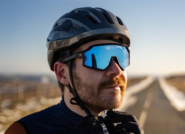 Kask szosowy Lazer Tempo KinetiCore Titanium