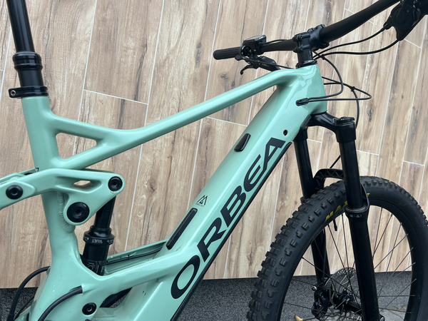 Używany rower elektryczny MTB Orbea Wild H20 (2022) zielony